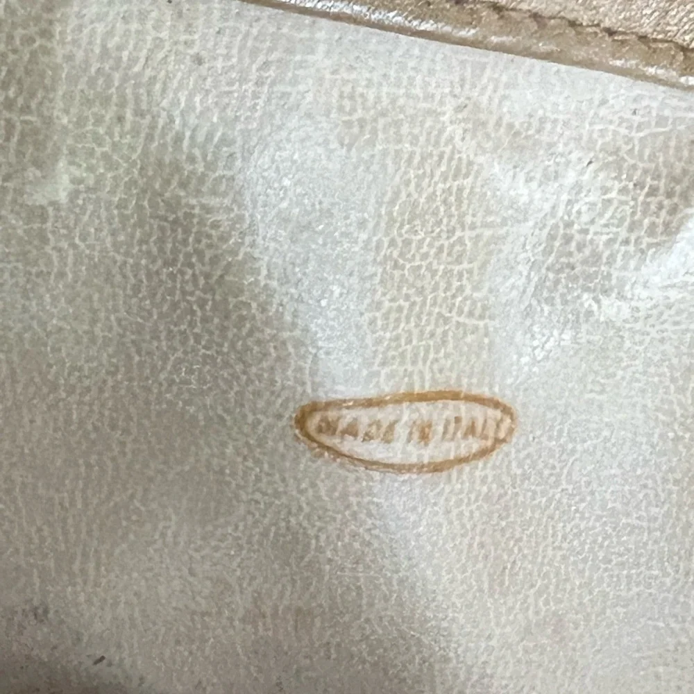 CHANEL good minor